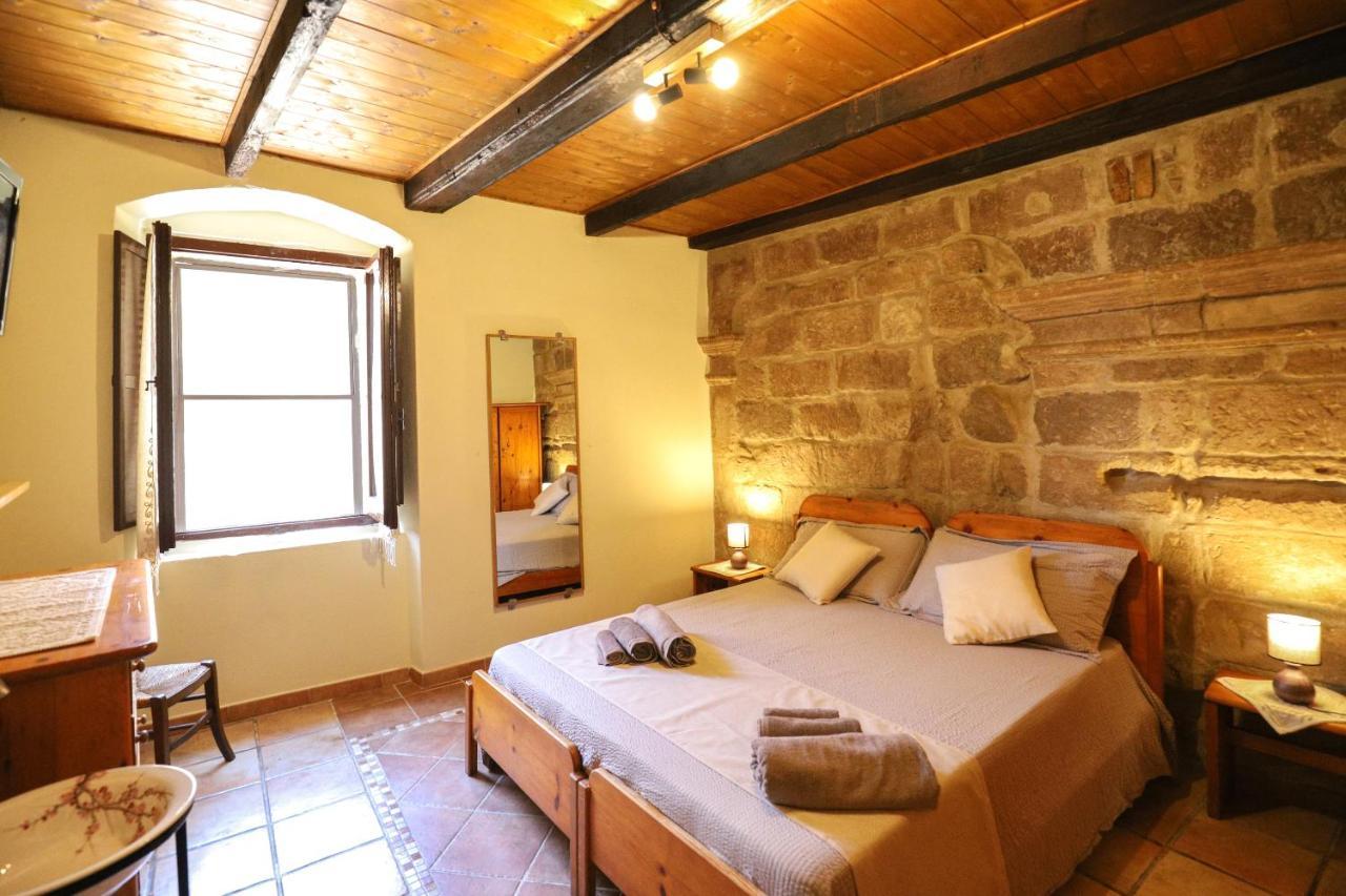 La Favola Antica Bed & Breakfast